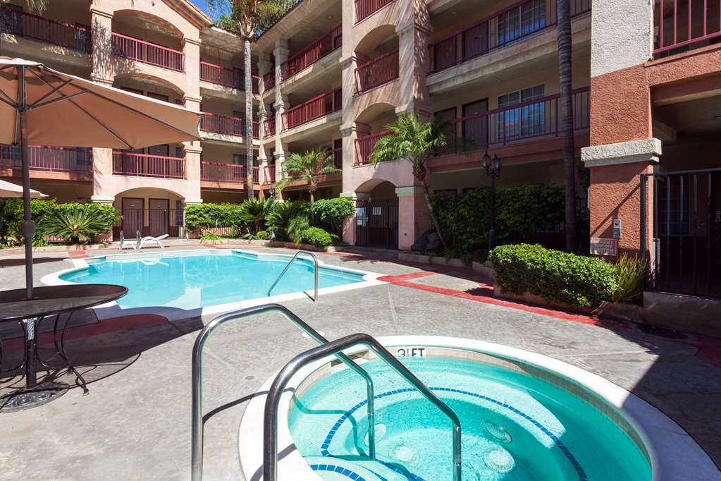 Ramada By Wyndham South El Monte Hotel Facilities photo